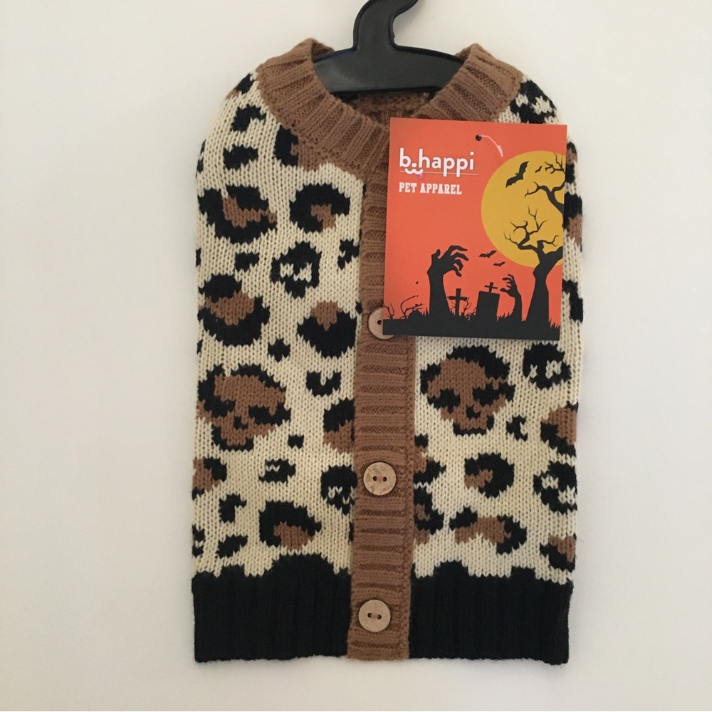 NEW (XS) Pet Apparel Dog Sweater Vest Animal Print with Skulls